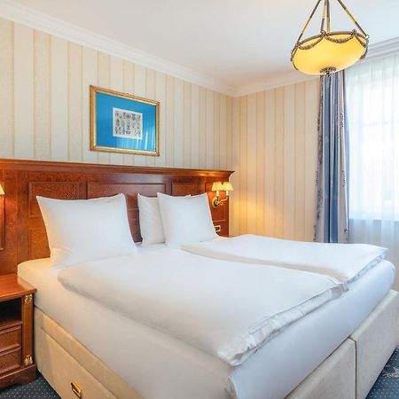 Seetelhotel Ahlbecker Hof Heringsdorf  Buitenkant foto A room at the hotel