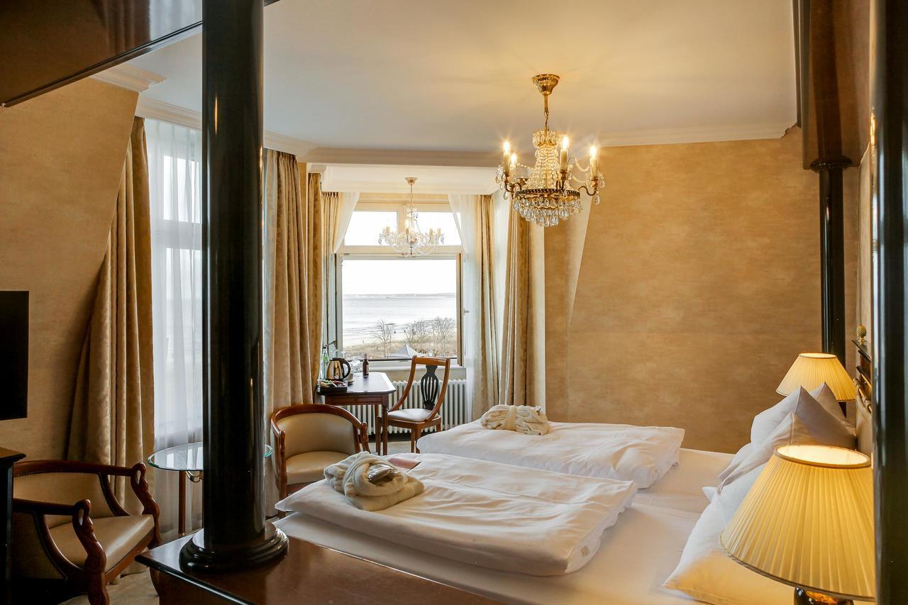 Seetelhotel Ahlbecker Hof Heringsdorf  Buitenkant foto A room at the hotel