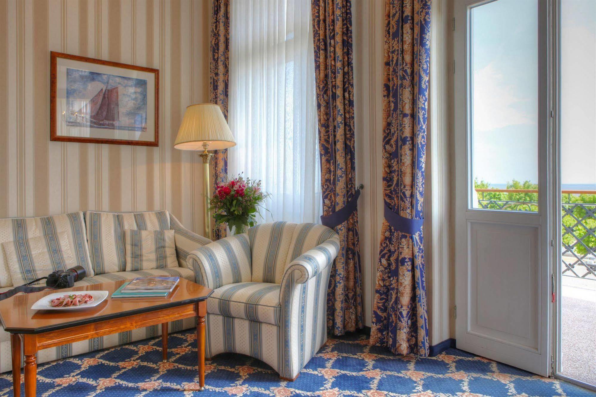 Seetelhotel Ahlbecker Hof Heringsdorf  Buitenkant foto A room at the hotel