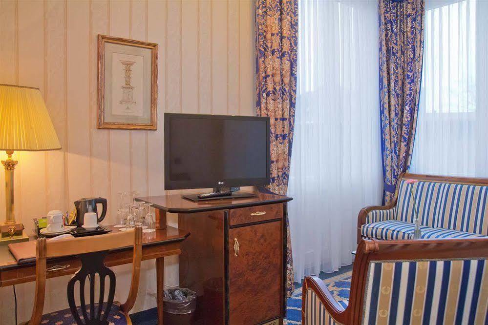 Seetelhotel Ahlbecker Hof Heringsdorf  Buitenkant foto A room at the hotel