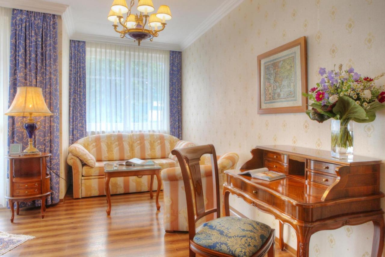 Seetelhotel Ahlbecker Hof Heringsdorf  Kamer foto A living room
